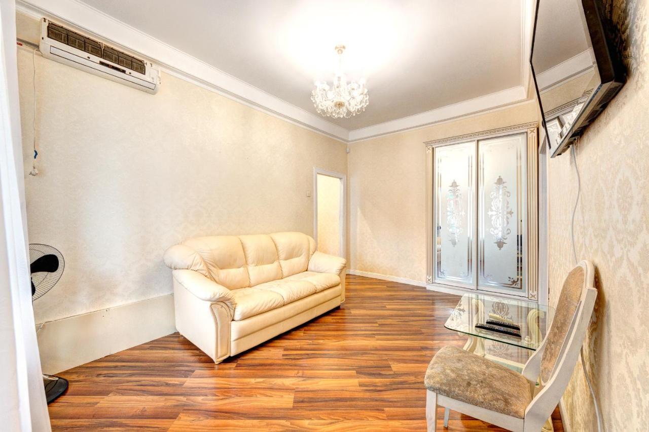 Apartments With 3 Rooms Near Palace Ukraine Kiev Exterior foto